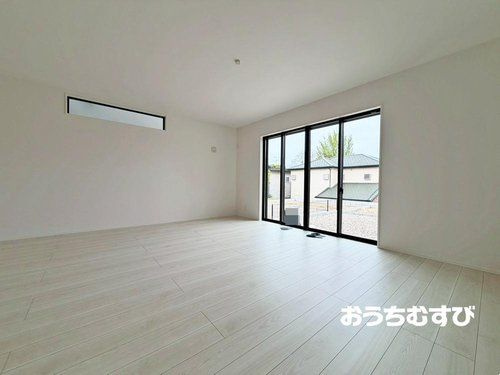 名古屋市名東区代万町241②(残1棟)の居間・リビング