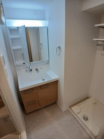 メゾン西浅草の洗面所