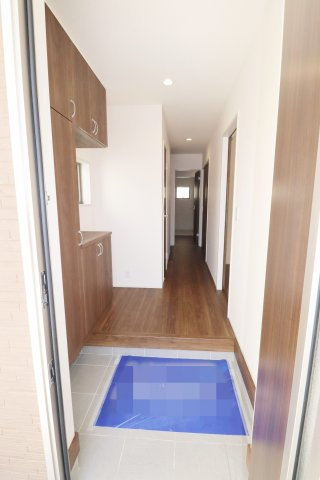 郡山市御前南４丁目　　　１号棟　　　朝日が丘小学校、郡山第７中学区　の玄関|※同社施工例