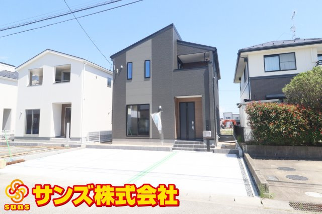 郡山市御前南４丁目　　　３号棟　　　朝日が丘小学校、郡山第７中学区　の外観|南東側から見た駐車場を含む外観♪