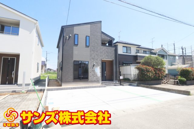 郡山市御前南４丁目　　　３号棟　　　朝日が丘小学校、郡山第７中学区　の外観|南西側から見た駐車場を含む外観♪