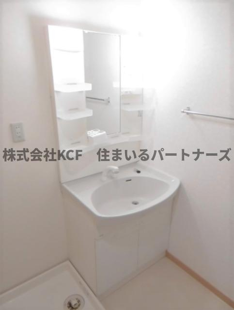 グリーンキャッスルの洗面所|明るい洗面所です