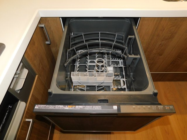 名古屋市北区金城町４丁目の新築一戸建のキッチン|◇食洗機◇　　家事の負担を軽減する便利な食洗機付き！