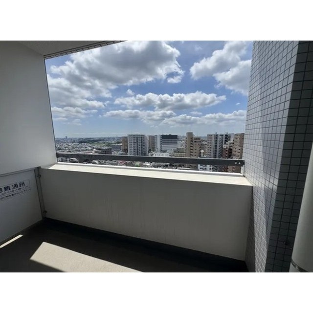 アーデン町田のバルコニー