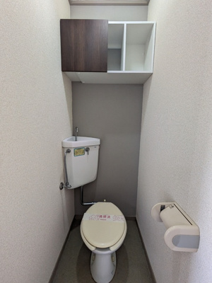 ★便利な収納棚付き★