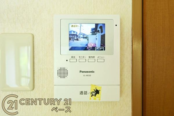 北葛城郡河合町高塚台２丁目の中古一戸建の内装|■現地撮影写真■ＴＶモニター付きインターホンで防犯対策もバッチリ！来客も一目でわかり安心です！