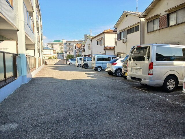 フローレンスＳ．Ｙの駐車場