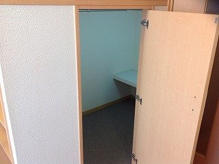 レオパレス山吹の内装|ウォークインクローゼットで収納バッチリ