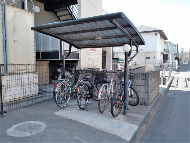 レオパレスプランタンのその他|自転車置き場