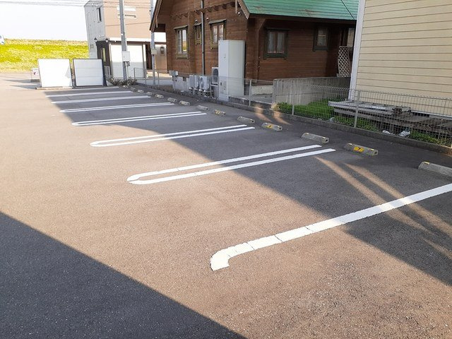アンダンテ　いわせ野Ⅰの駐車場