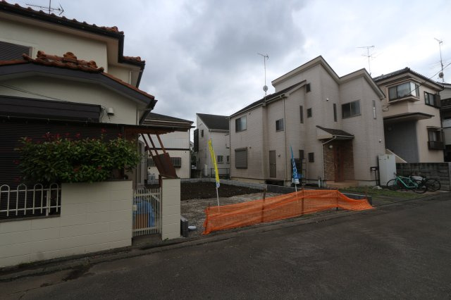 【GRAFARE】小平上水本町10期の外観|リビングイン階段と対面式キッチン。家族の自然なふれあいを重視したプラン♪