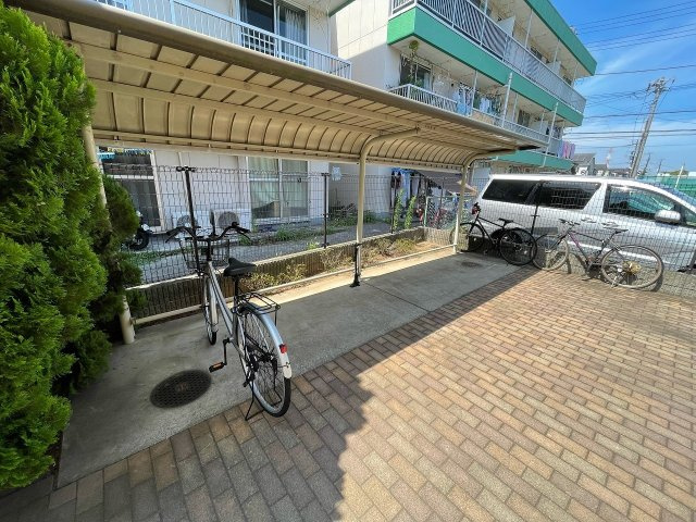 レオパレスオープンハウス２１のその他|駐輪場