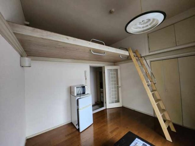 レオパレス岡崎公園の居間・リビング|実際のお部屋と異なる場合がございます。