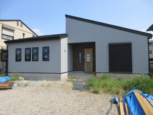 【仲介手数料無料】新築戸建　深谷市東方町5-17-13（全1棟）大型平屋住宅の前面道路含む現地写真