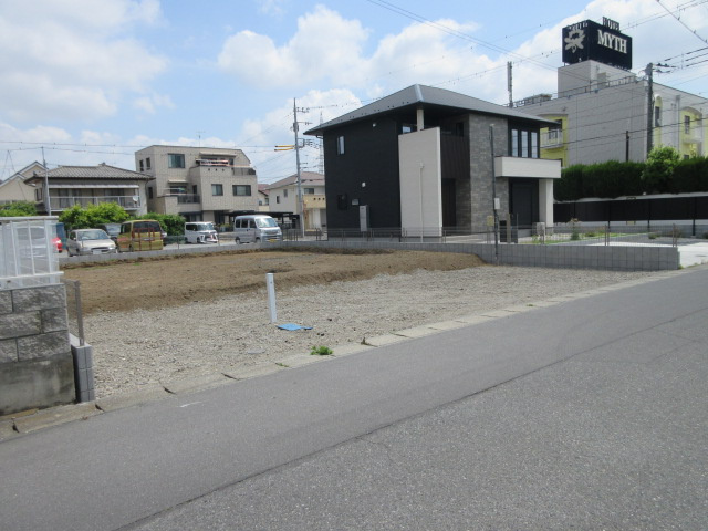 【仲介手数料無料】新築戸建　深谷市東方町5-17-13（全1棟）大型平屋住宅の前面道路含む現地写真