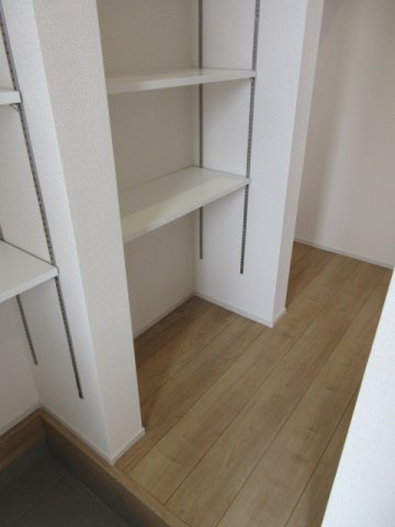 【仲介手数料無料】新築戸建　深谷市東方町5-17-13（全1棟）大型平屋住宅の玄関