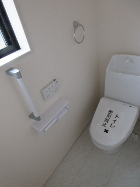 【仲介手数料無料】新築戸建　深谷市東方町5-17-13（全1棟）大型平屋住宅のトイレ