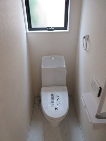 【仲介手数料無料】新築戸建　深谷市東方町5-17-13（全1棟）大型平屋住宅のトイレ