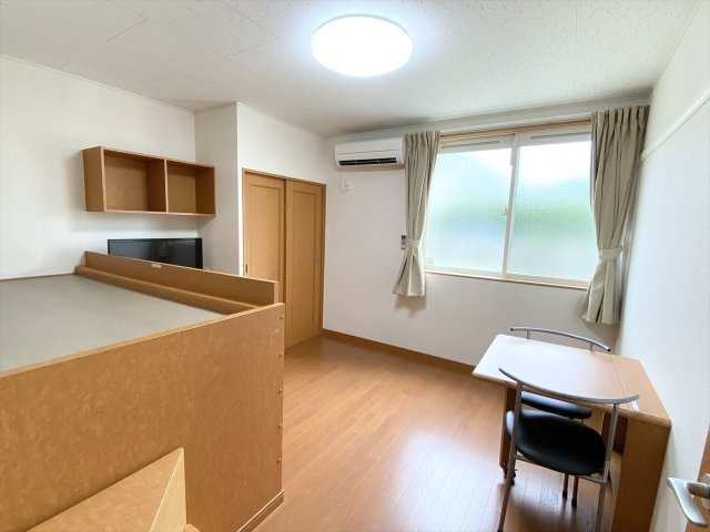 レオパレスやなぎ荘　第一の居間・リビング