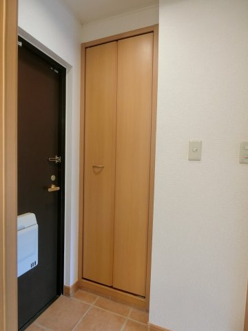 ピュアセルト森尾Ⅱの玄関