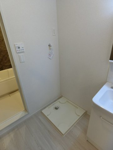 アーモンドアイの洗面所