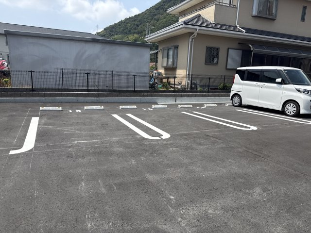 サンセールⅨ　Ｂの駐車場