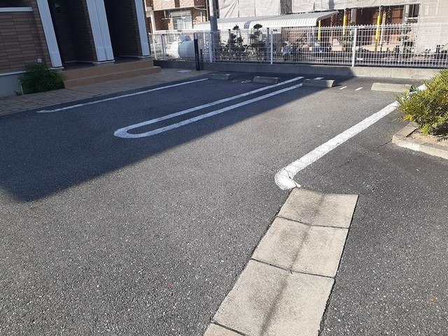 プレアデスＡの駐車場