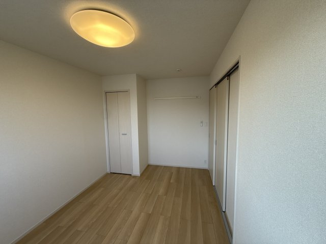 継アパートの寝室