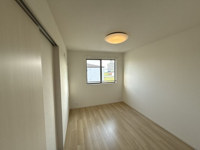 継アパートの洋室