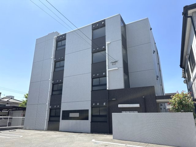 コレクト　ライルの外観