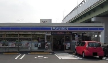 ファミリアーレの周辺|ローソン　新沼町店まで700m