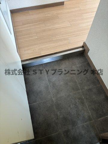 仲介手数料0円！	レモンハイムの玄関