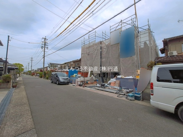 ブルーミングガーデン水里5丁目の前面道路含む現地写真
