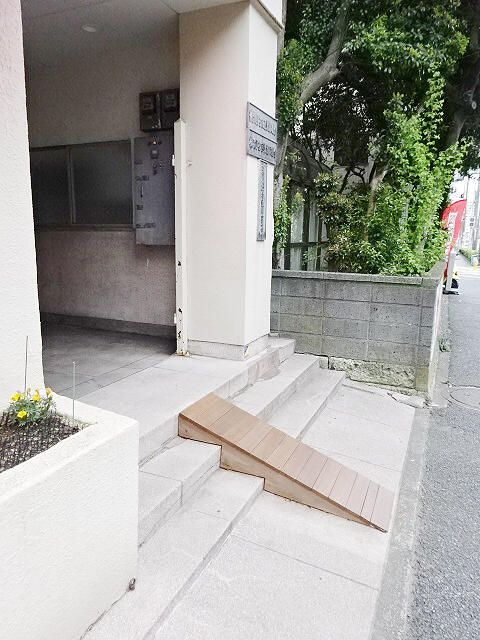 永田町共同ビルのエントランス