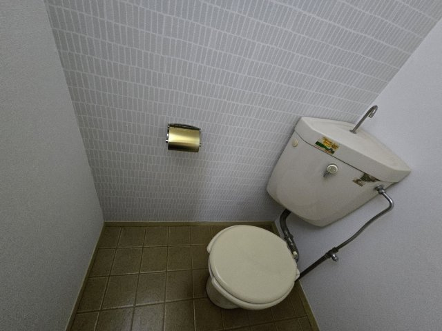 ホワイトヴィラのトイレ|落ち着いたトイレです