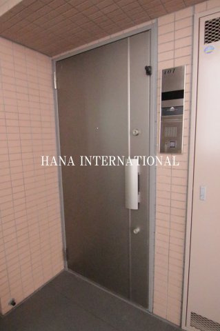 コンフォリア行徳の玄関
