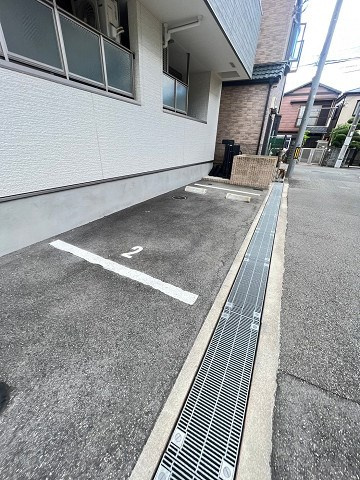 フジパレス東園田Ⅱ番館の駐車場|カースペースがあります