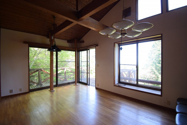 【居間・リビング】 | 天城高原別荘地　戸建