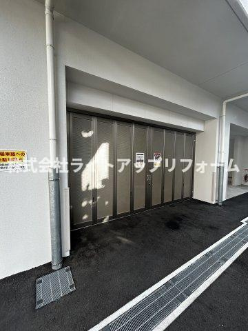 セレニテ神戸ミラクノールの駐車場