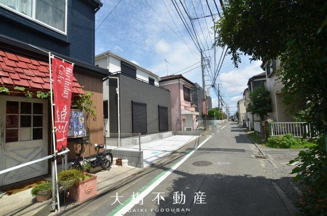 【前面道路含む現地写真】 | 座間市ひばりが丘3丁目　新築戸建て　全１棟【仲介手数料無料】
