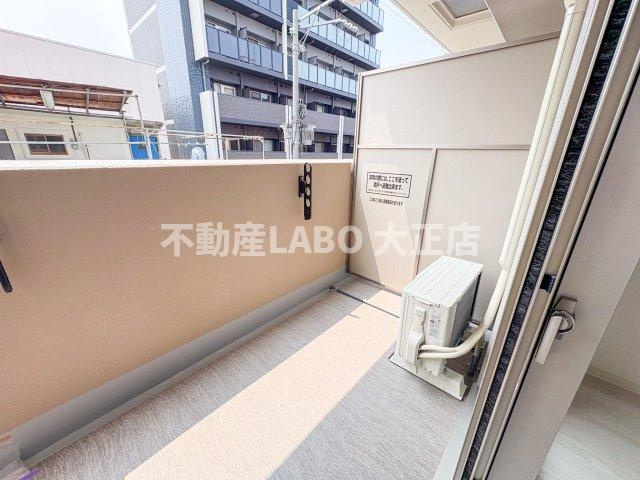 フォーリアライズ弁天町ノビアのバルコニー