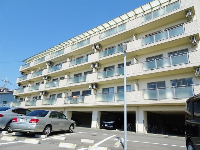 ジュネス別府の外観