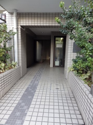 THE URBANE COURTのエントランス