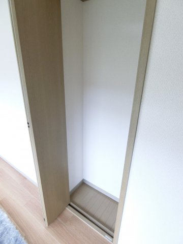 イーズ南春日丘の内装