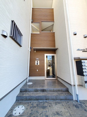 【エントランス】 | maison de Tsuruse | エントランスです