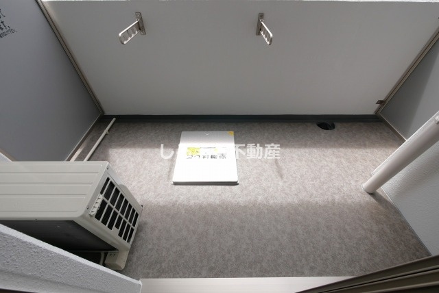 セレニテ阿波座ミラクのバルコニー