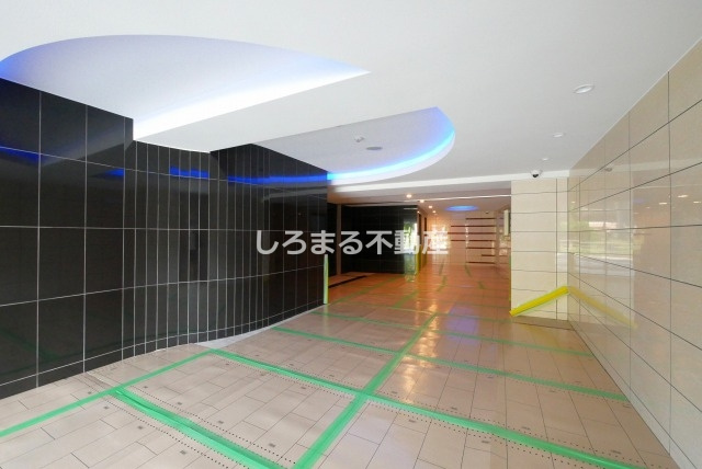 セレニテ阿波座ミラクのエントランス