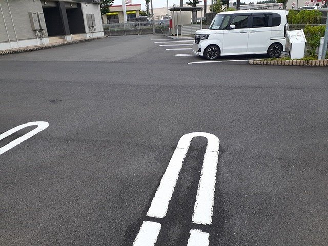 グランドソレーユ　Ⅴの駐車場