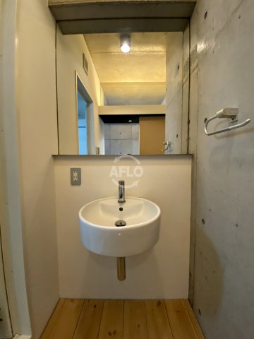 SK TOWER心斎橋EASTの独立洗面台|SK TOWER心斎橋EAST　独立洗面台