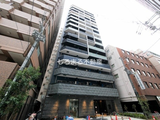 プレサンス阿波座駅前の外観
